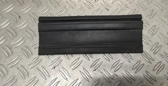 Toyota Sienna XL30 III Fender end trim 