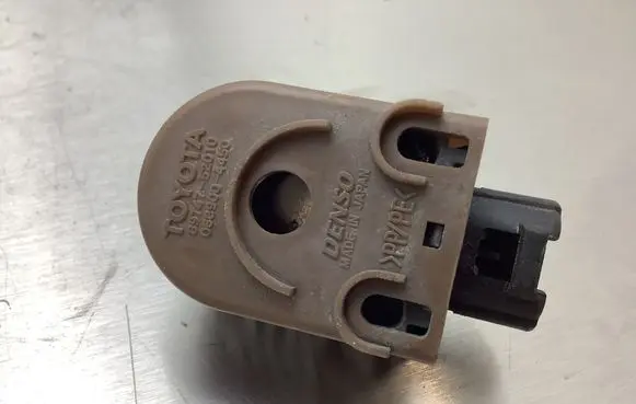 Lexus GS 300 350 430 450H Sensor 8974752010