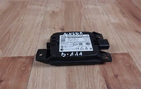 Mazda 3 III Blind spot module B61T67Y90D