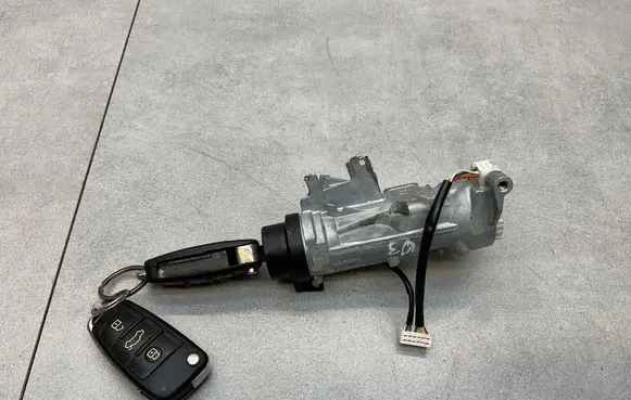 Audi Q3 8U Ignition lock 1K0905851B 5K0905865