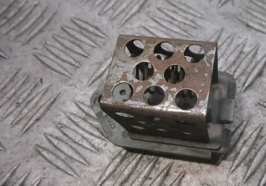 Citroen C5 Coolant fan relay 