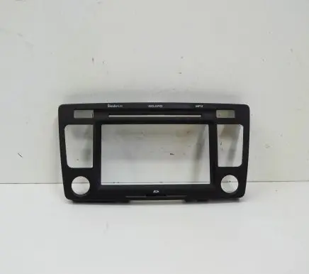 Radio/GPS head unit trim