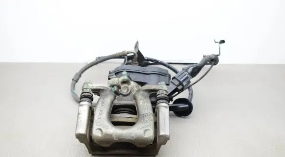 Mazda CX-3 Rear brake caliper 32355597