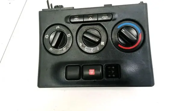 Opel Zafira A Climate control unit 90559839 11698909