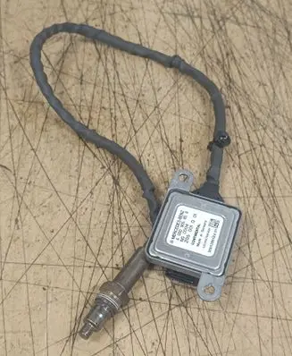 Mercedes-Benz C W205 Lambda probe sensor A0009058511
