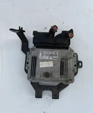 Hyundai ix35 Engine control unit/module ECU 0281019639