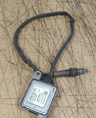 Mercedes-Benz C W205 Lambda probe sensor A0009059703