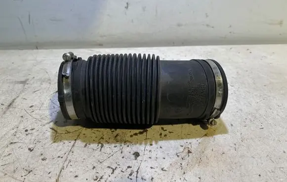 Volvo XC40 Air intake hose/pipe 8888824060