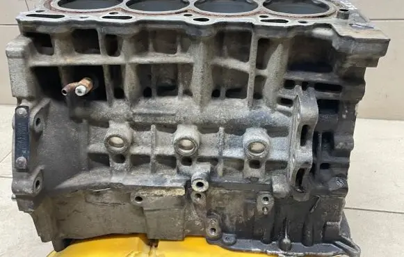 Toyota Celica T230 Engine block JTDDY38TX Y0021735