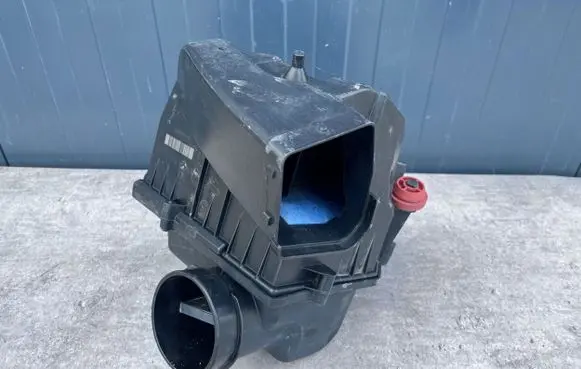 BMW 7 G11 G12 Air filter box cover 8620945