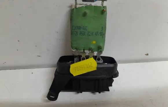 Mercedes-Benz Vito Viano W638 Heater blower motor/fan resistor A0018211360 93391042 X17650583B
