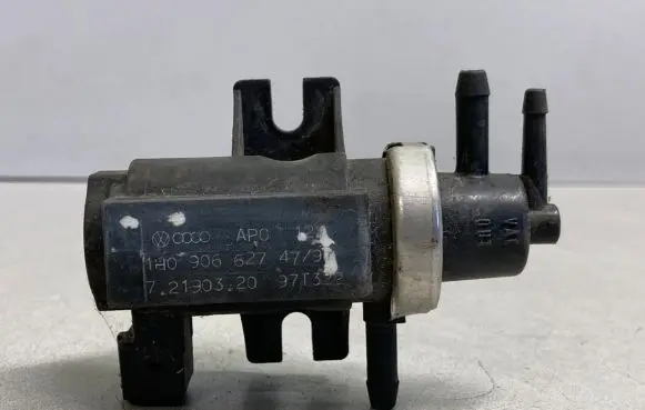 Audi A6 S6 C5 4B Turbo solenoid valve 1H090662747 72190320