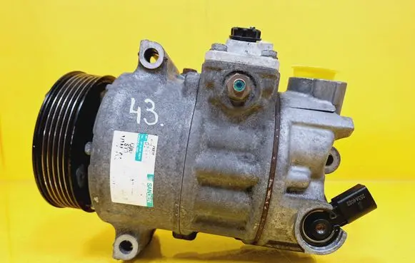 Volkswagen Touran I Air conditioning (A/C) compressor (pump) 1K0820859F
