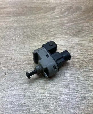 Ford Mondeo Mk III Brake pedal sensor switch 1S7T13480AA