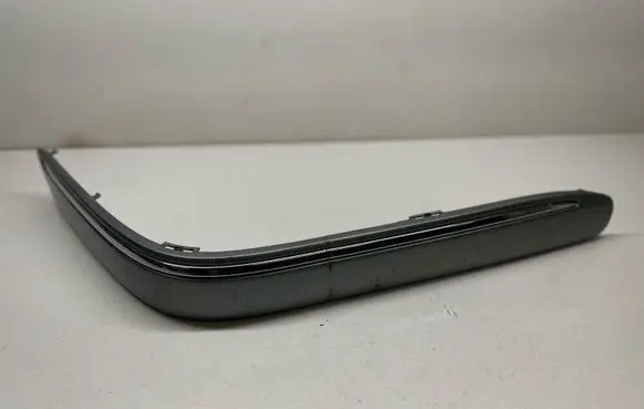 Mercedes-Benz E W210 Front bumper splitter molding 2108851621 A2108851621