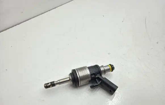 Skoda Octavia Mk4 Fuel injector 06Q906036A 21049194907 06Q906A01