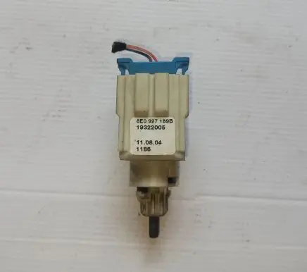 Volkswagen Transporter - Caravelle T5 Brake pedal sensor switch 8E0927189B