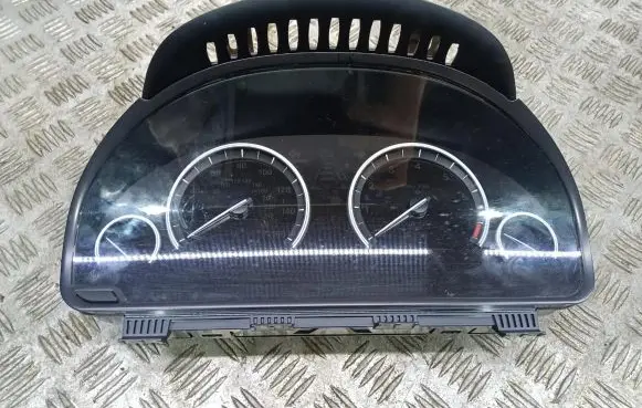 BMW 5 F10 F11 Speedometer (instrument cluster)