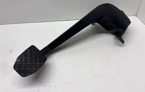 Audi A4 S4 B7 8E 8H Clutch pedal 8E1721316