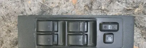 Toyota Corolla Verso AR10 Electric window control switch