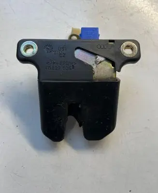 Audi A6 S6 C5 4B Tailgate/trunk/boot lock/catch/latch 4B5827505D 15133