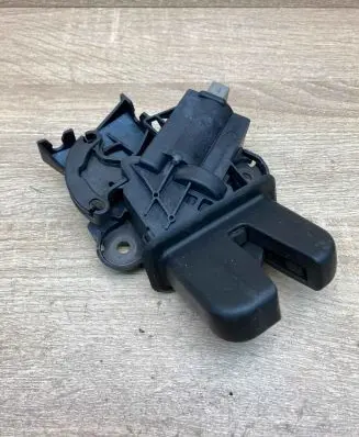 Audi A6 S6 C6 4F Tailgate/trunk/boot lock/catch/latch 4F5827505C
