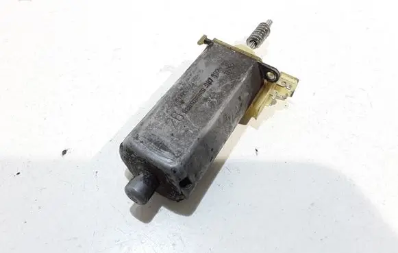 Mercedes-Benz S W221 Seat adjustment motor 0390203255