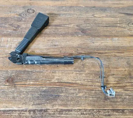 BMW 3 E90 E91 Front seatbelt buckle 9119542