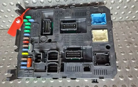 Citroen C4 Grand Picasso Fuse box set S26312535 28119759-5