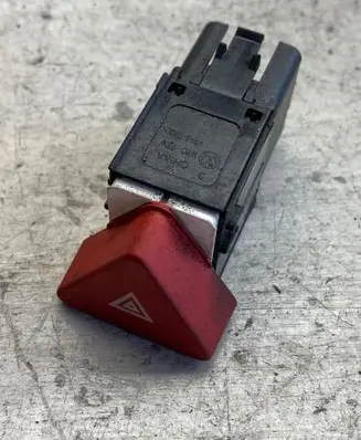 Volkswagen Tiguan Hazard light switch 5m0953509a
