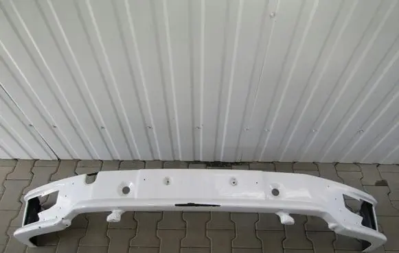 Front bumper lip