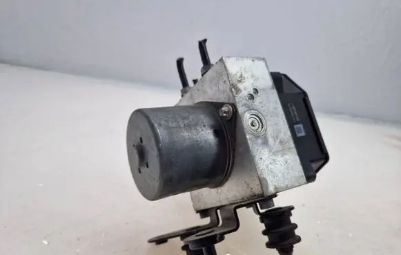 Volkswagen PASSAT B7 ABS Pump 3AA614109AQ 54085622Z