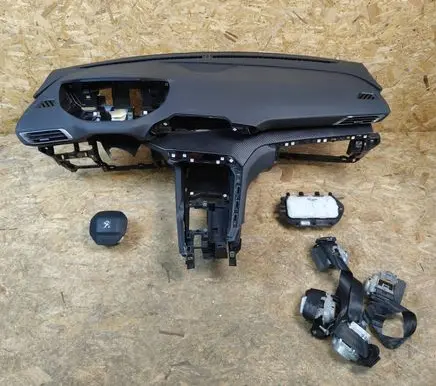 Peugeot 5008 II Dashboard 