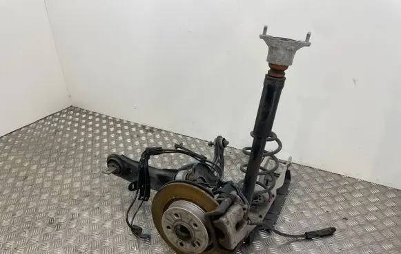 Rear wheel hub spindle/knuckle