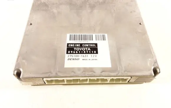 Toyota Prius (XW20) Engine control unit/module 8966147110 2751001631