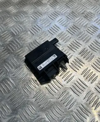 Mercedes-Benz E W238 Battery relay fuse A0009061505 1801180423