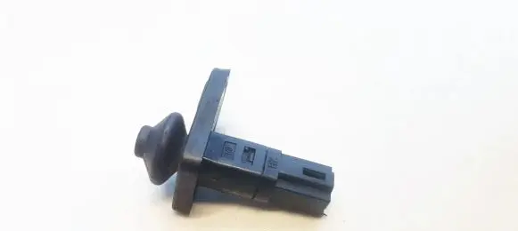 KIA Sportage Front door sensor 