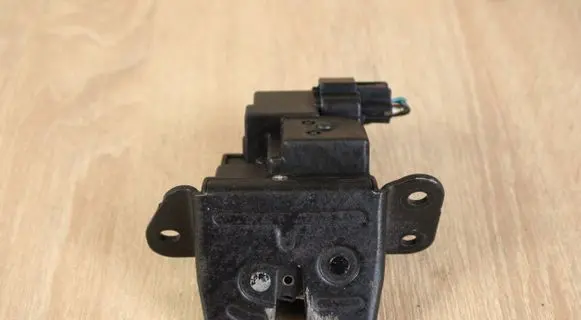 KIA Sorento Tailgate/trunk/boot lock/catch/latch