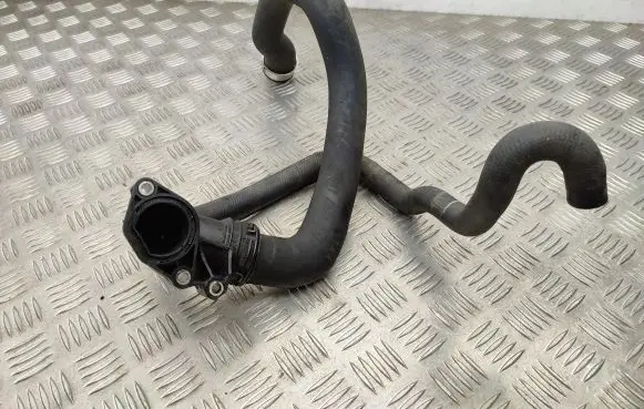 Mercedes-Benz E W212 Engine coolant pipe/hose A6422001156