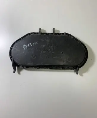 Headlight/headlamp dust cover