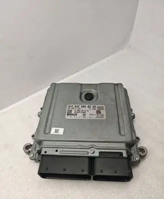 Mercedes-Benz Vito Viano W639 Engine control unit/module A6429008500 A0054469440 0281016977