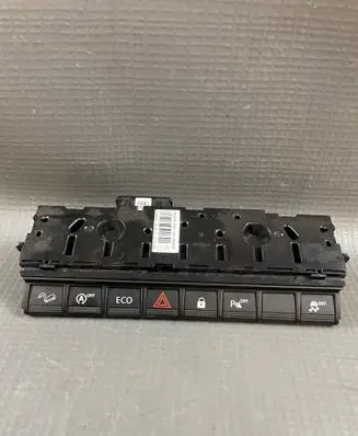 Dacia Duster II A set of switches E1166690 221585273