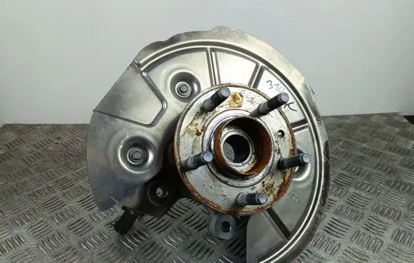 Jeep Grand Cherokee WL Rear wheel hub 68401942AB