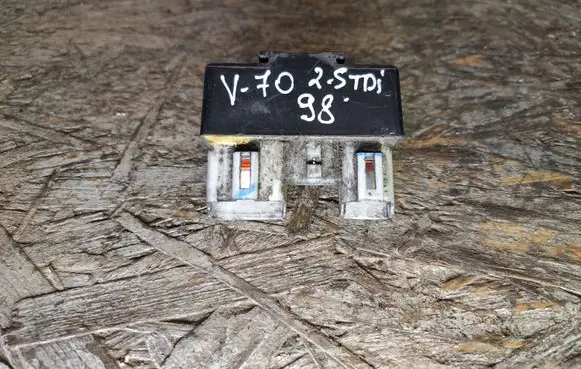 Volvo S70 V70 V70 XC Coolant fan relay 