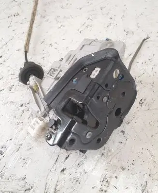 Audi A6 S6 C6 4F Front door lock 4F1837016