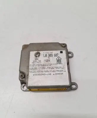 Volkswagen PASSAT B5 Airbag control unit/module 1J0909607 04980305 5WK4199