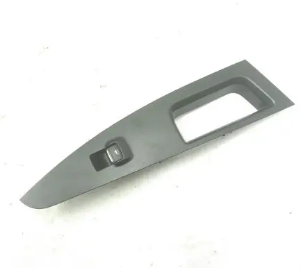 Ford Fusion II Rear door window switch trim HS7314A567B