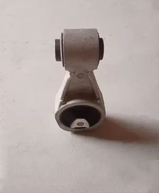 Nissan Juke I F15 Engine mount bracket XA8652110C