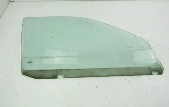 Volkswagen Polo III 6N 6N2 6NF Front door window glass four-door 