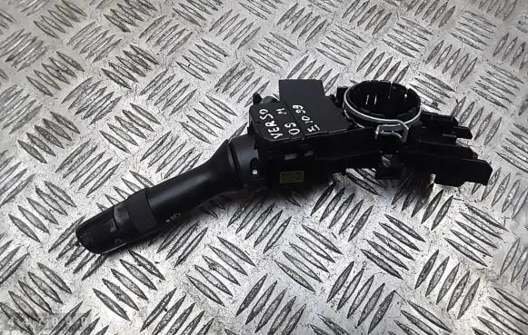 Toyota Verso Light switch 17f421